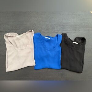 Women’s shirt bundle size small